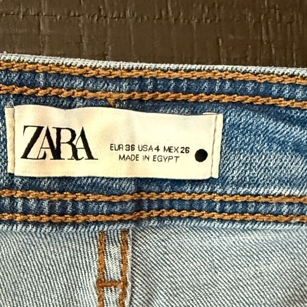 Zara Women's Light Blue Denim Jeans